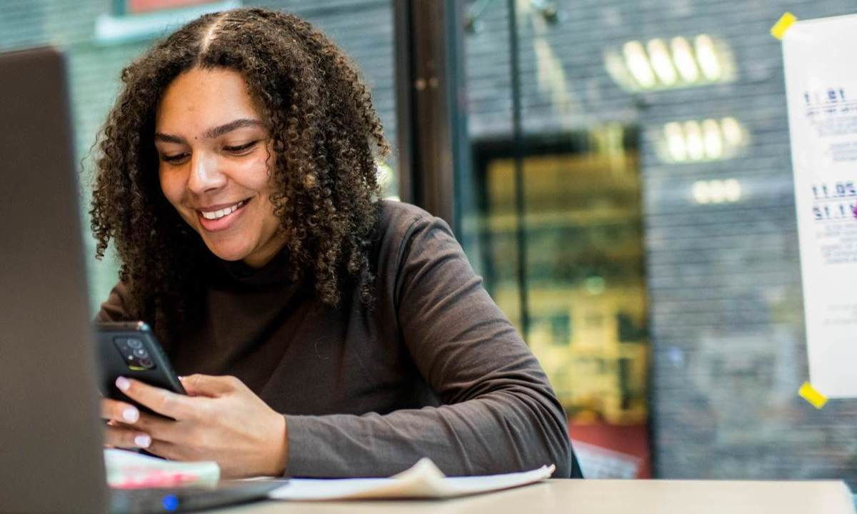 Foto bij Naar de middelbare school